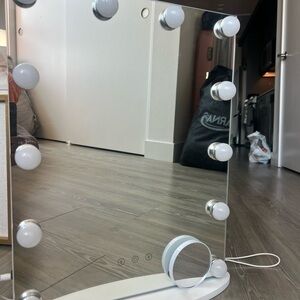 Amazon Vanity Mirror with LED Lights - White